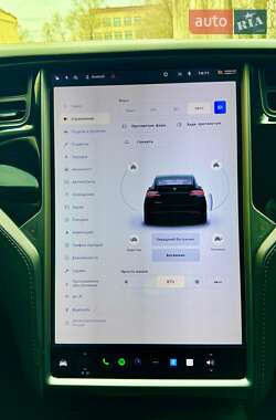 Позашляховик / Кросовер Tesla Model X 2019 в 