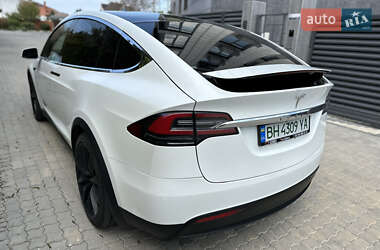 Позашляховик / Кросовер Tesla Model X 2020 в 