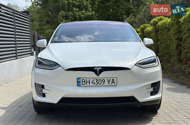 Позашляховик / Кросовер Tesla Model X 2020 в 