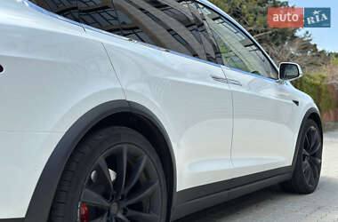 Позашляховик / Кросовер Tesla Model X 2020 в 