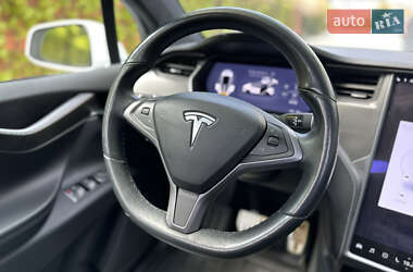 Позашляховик / Кросовер Tesla Model X 2020 в 