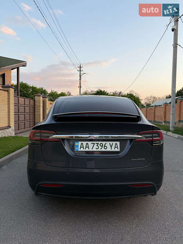 Позашляховик / Кросовер Tesla Model X 2020 в Полтаві
