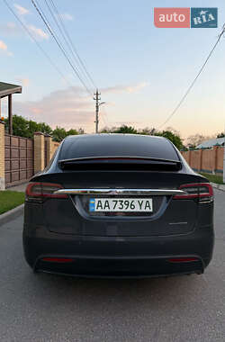 Позашляховик / Кросовер Tesla Model X 2020 в 