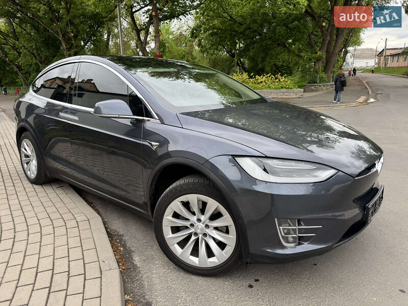 Позашляховик / Кросовер Tesla Model X 2018 в Рівному фото 8 Позашляховик / Кросовер Tesla Model X 2018 в Рівному