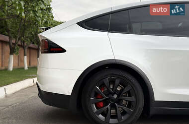 Позашляховик / Кросовер Tesla Model X 2023 в 
