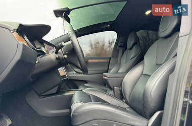 Позашляховик / Кросовер Tesla Model X 2017 в 