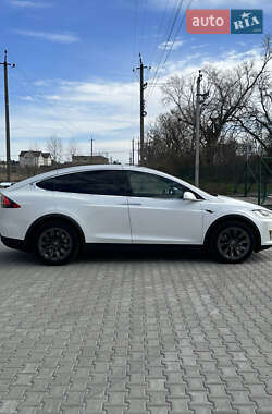 Внедорожник / Кроссовер Tesla Model X 2018 в 