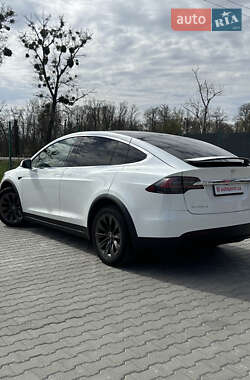 Внедорожник / Кроссовер Tesla Model X 2018 в 