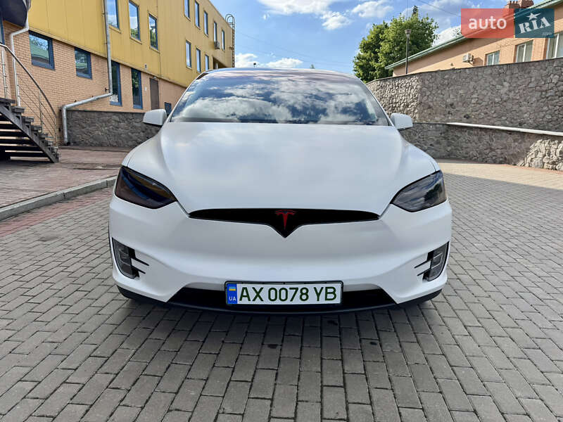 Tesla Model X 2018