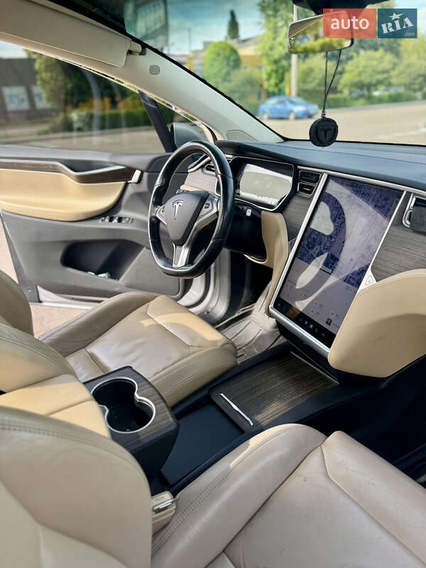 Внедорожник / Кроссовер Tesla Model X 2016 в Житомире