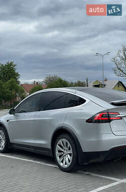 Внедорожник / Кроссовер Tesla Model X 2018 в 