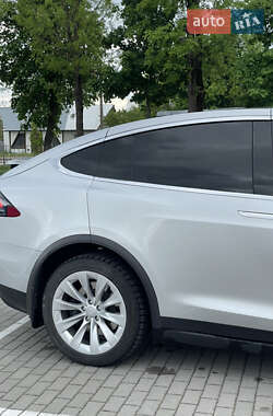 Внедорожник / Кроссовер Tesla Model X 2018 в 