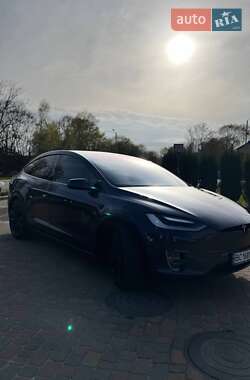 Внедорожник / Кроссовер Tesla Model X 2016 в 
