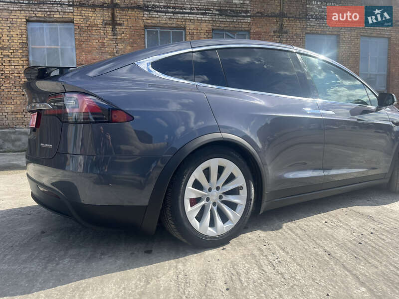 Позашляховик / Кросовер Tesla Model X 2020 в Києві