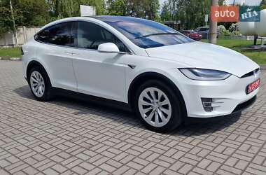 Позашляховик / Кросовер Tesla Model X 2018 в 
