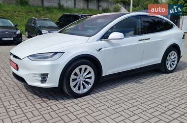 Позашляховик / Кросовер Tesla Model X 2018 в 