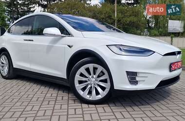 Позашляховик / Кросовер Tesla Model X 2018 в 