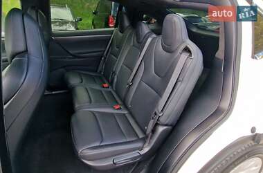 Позашляховик / Кросовер Tesla Model X 2018 в 