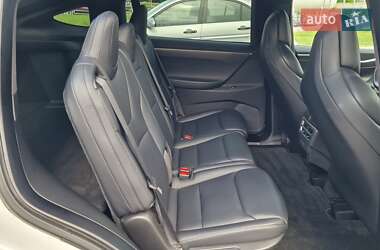 Позашляховик / Кросовер Tesla Model X 2018 в 
