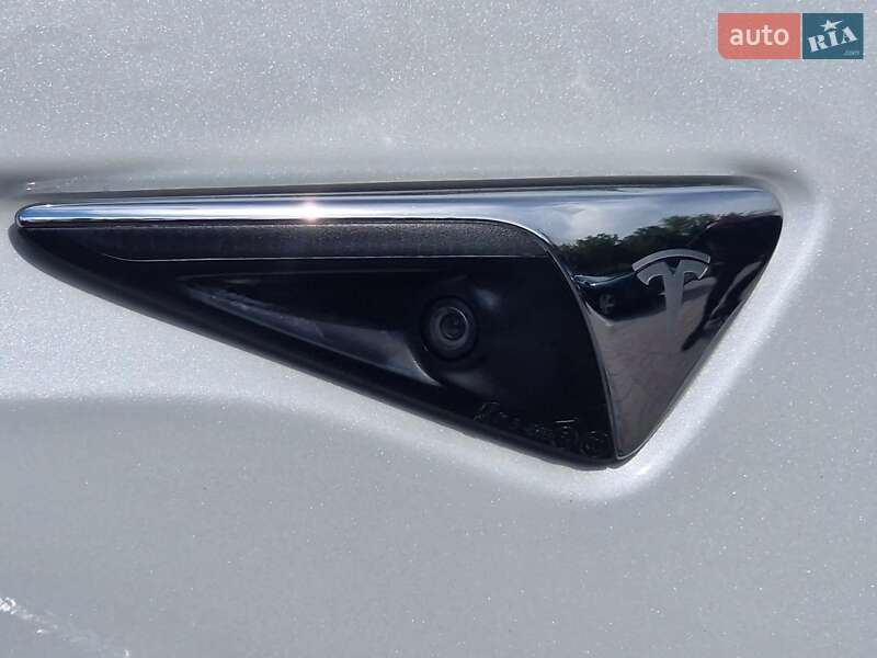 Внедорожник / Кроссовер Tesla Model X 2018 в Тернополе