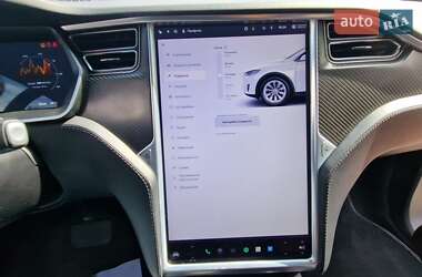 Позашляховик / Кросовер Tesla Model X 2018 в 