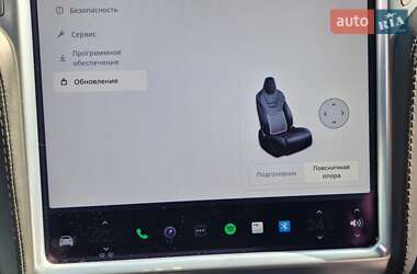 Позашляховик / Кросовер Tesla Model X 2018 в 