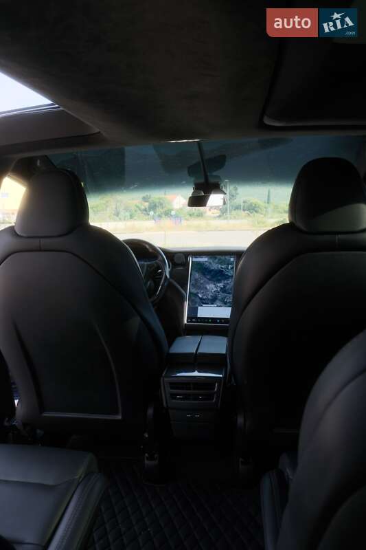 Внедорожник / Кроссовер Tesla Model X 2019 в Львове