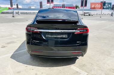 Позашляховик / Кросовер Tesla Model X 2018 в 