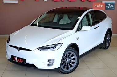 Внедорожник / Кроссовер Tesla Model X 2018 в 