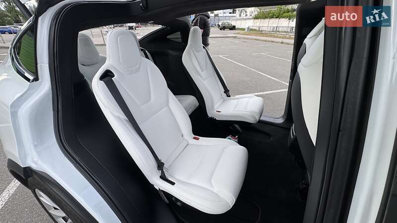 Позашляховик / Кросовер Tesla Model X 2019 в Києві