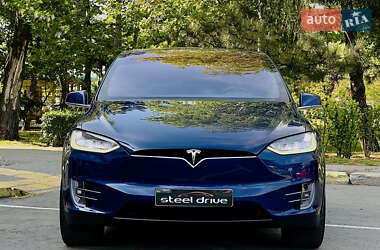 Позашляховик / Кросовер Tesla Model X 2017 в 