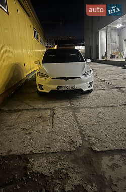 Позашляховик / Кросовер Tesla Model X 2020 в 