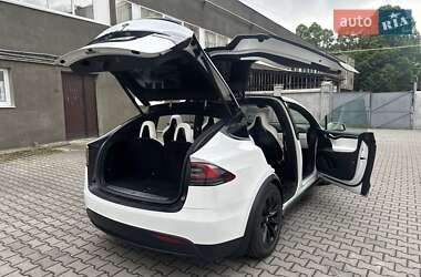 Внедорожник / Кроссовер Tesla Model X 2017 в 