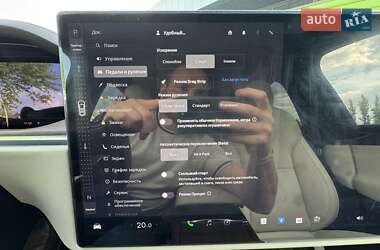 Позашляховик / Кросовер Tesla Model X 2022 в 