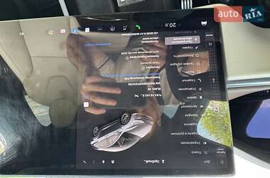 Позашляховик / Кросовер Tesla Model X 2022 в 