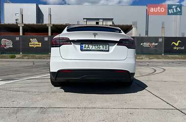 Позашляховик / Кросовер Tesla Model X 2022 в 