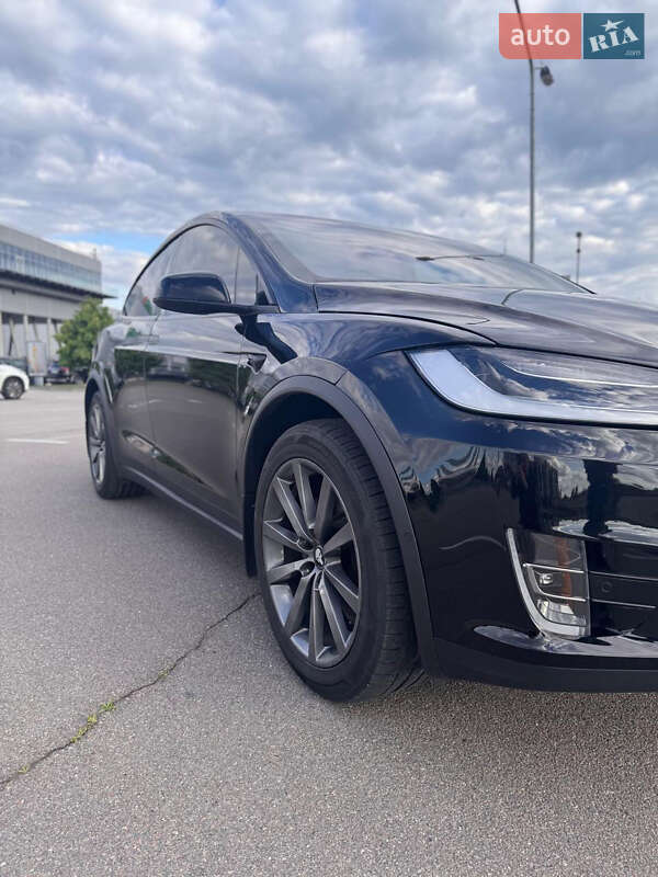 Позашляховик / Кросовер Tesla Model X 2020 в Києві