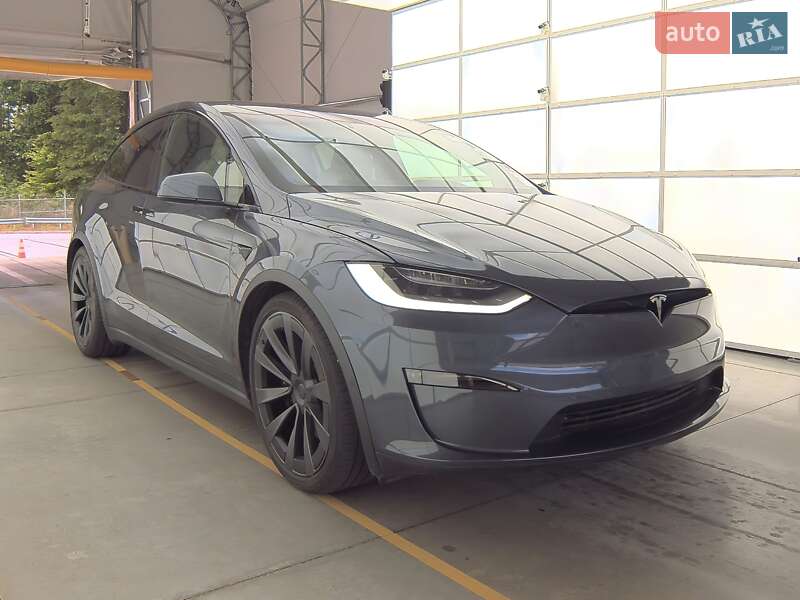 Tesla Model X 2022