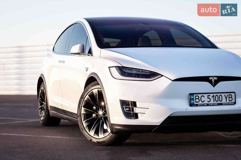 Внедорожник / Кроссовер Tesla Model X 2016 в Львове