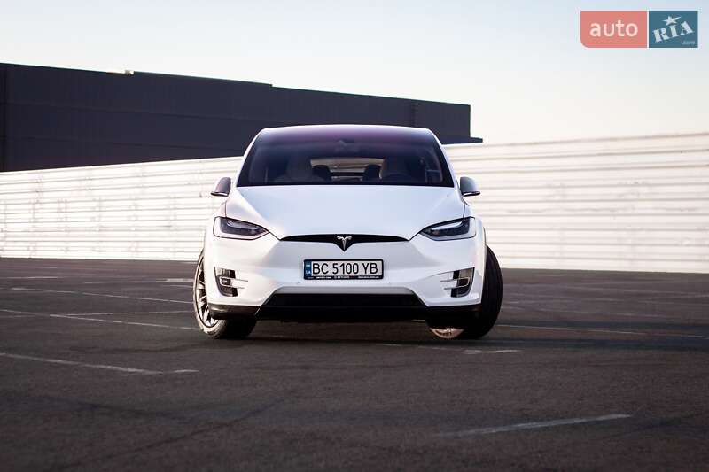 Внедорожник / Кроссовер Tesla Model X 2016 в Львове