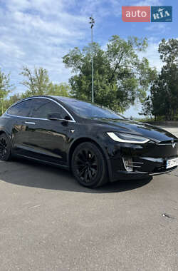 Внедорожник / Кроссовер Tesla Model X 2018 в 