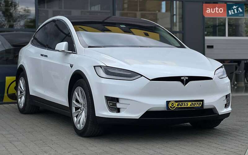 Внедорожник / Кроссовер Tesla Model X 2018 в 