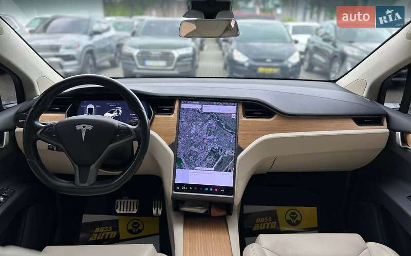 Позашляховик / Кросовер Tesla Model X 2018 в Івано-Франківську
