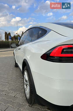 Внедорожник / Кроссовер Tesla Model X 2016 в 