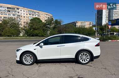 Внедорожник / Кроссовер Tesla Model X 2019 в 