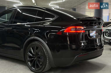 Внедорожник / Кроссовер Tesla Model X 2017 в 