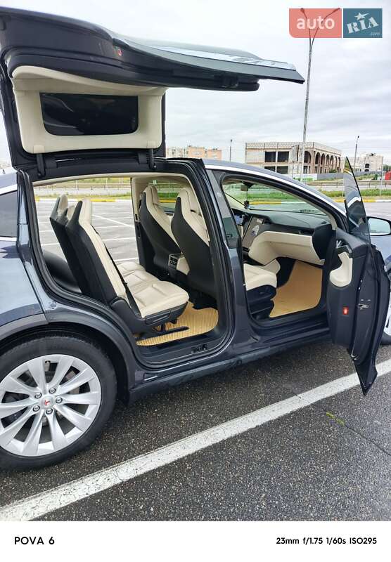Позашляховик / Кросовер Tesla Model X 2018 в Одесі