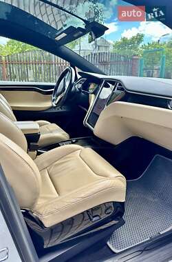 Внедорожник / Кроссовер Tesla Model X 2016 в 