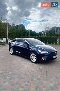 Внедорожник / Кроссовер Tesla Model X 2018 в 