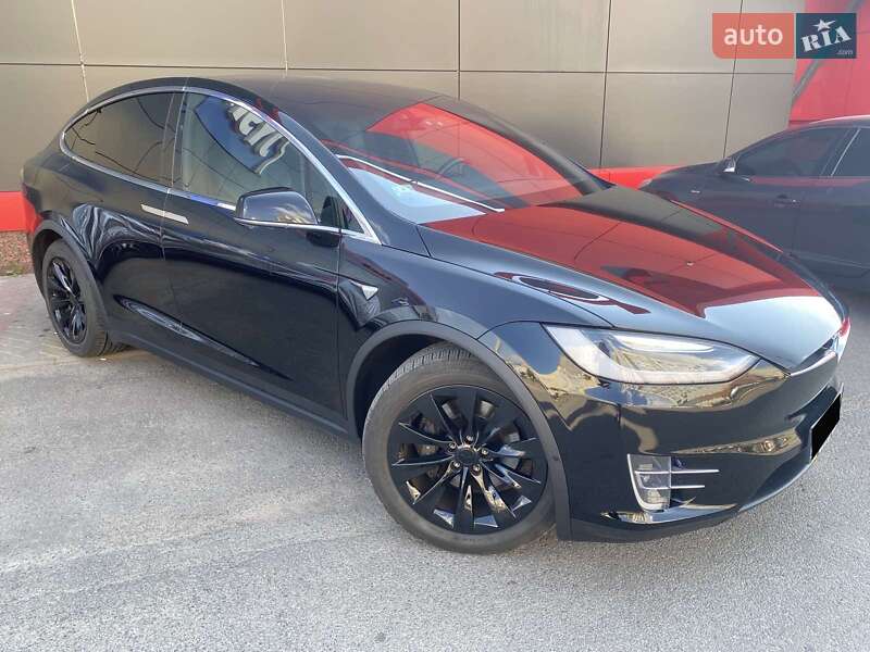 Внедорожник / Кроссовер Tesla Model X 2017 в 